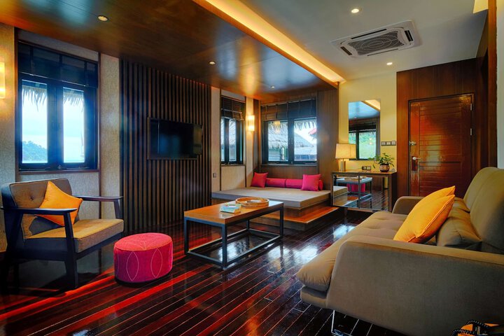 Guest Lobby