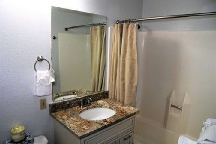 Room 15 of 138