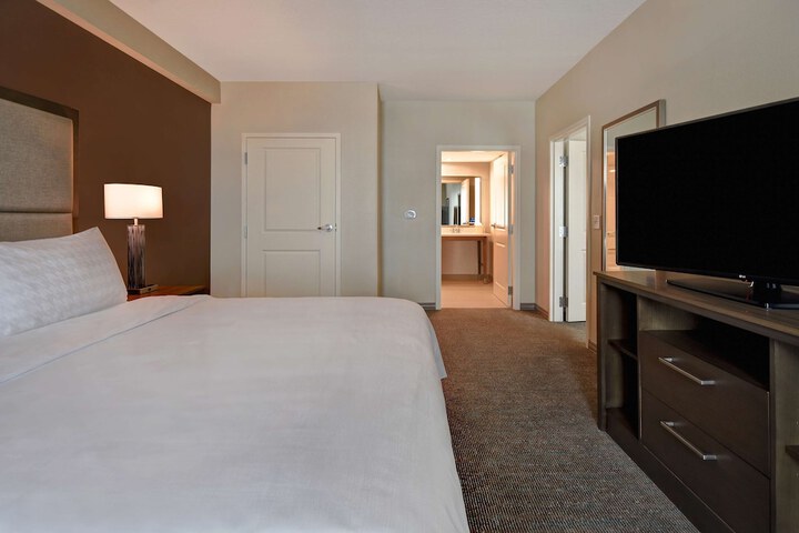 1 King Bed Studio Suite (16 of 20)