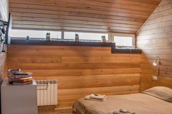 Room 9 of 65