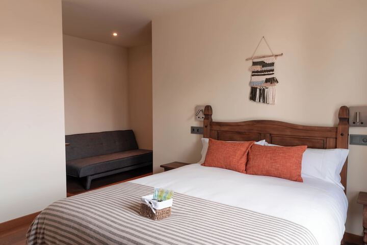 Room 2 of 15