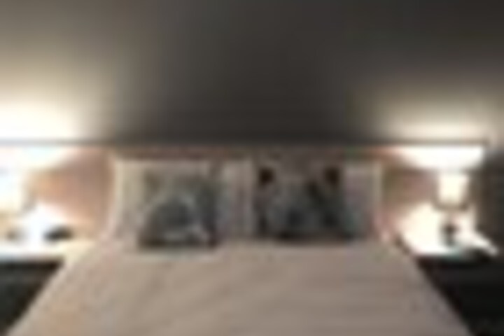 Room 26 of 156