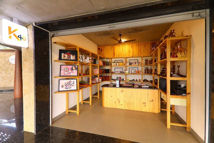Gift Shop 61 of 97