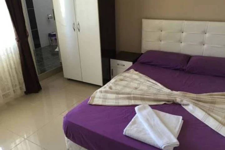 Room 2 of 11