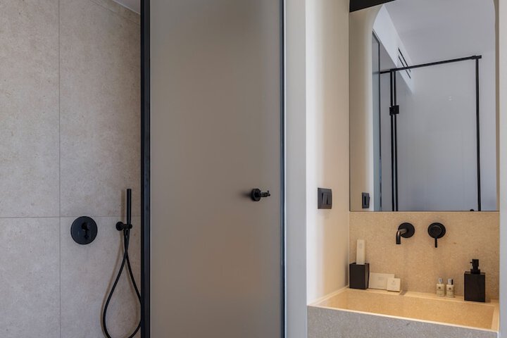 Room 52 of 56