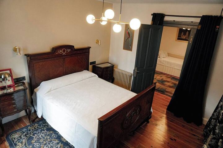 Room 2 of 15