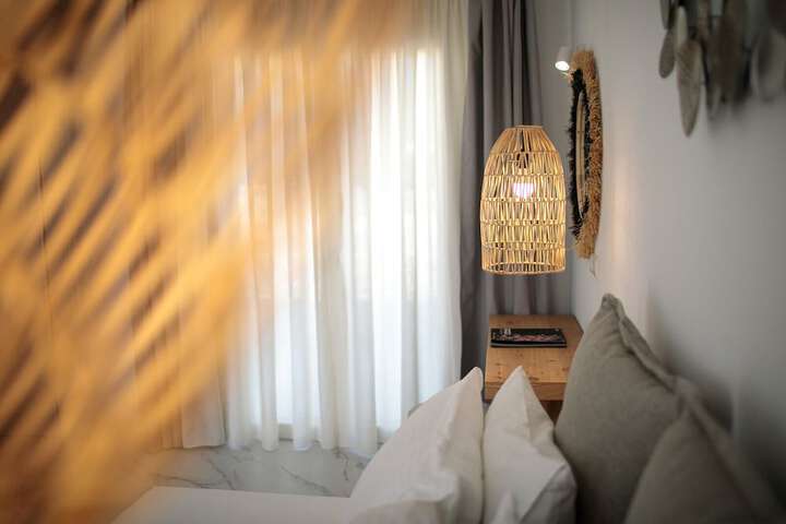 Room 50 of 150