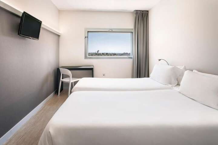 Room 14 of 45