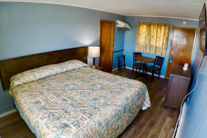 Room 12 of 24