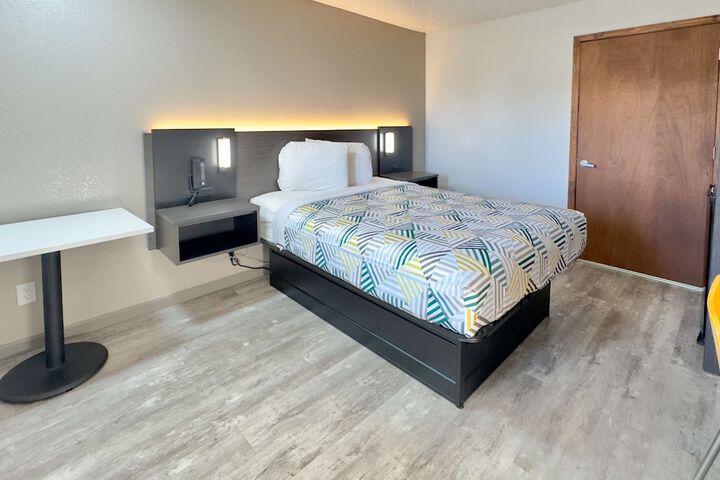 1 Queen Bed | Mobility Accessible Tub Micfridg (7 of 11)