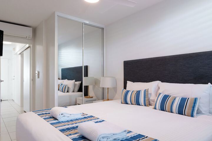 Room 3 of 124