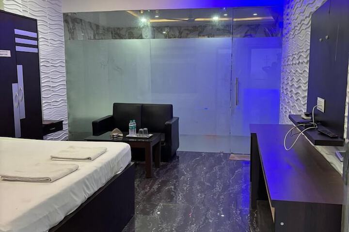 Room 2 of 14