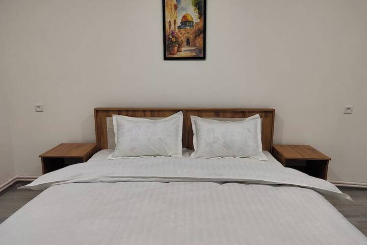 Room 11 of 23