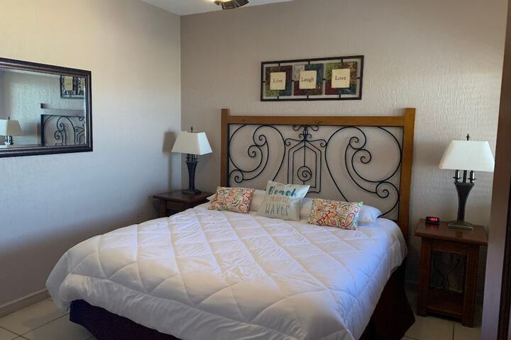 Room 100 of 599