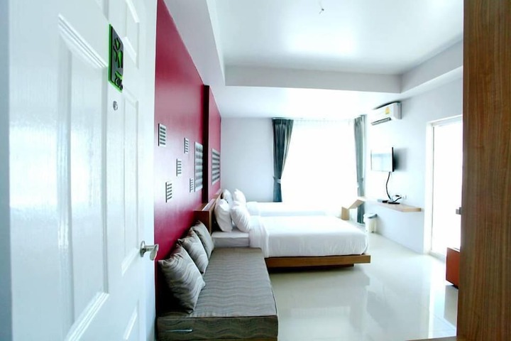 Room 13 of 26