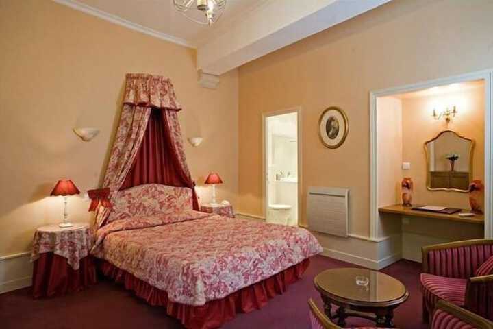 Room 3 of 21