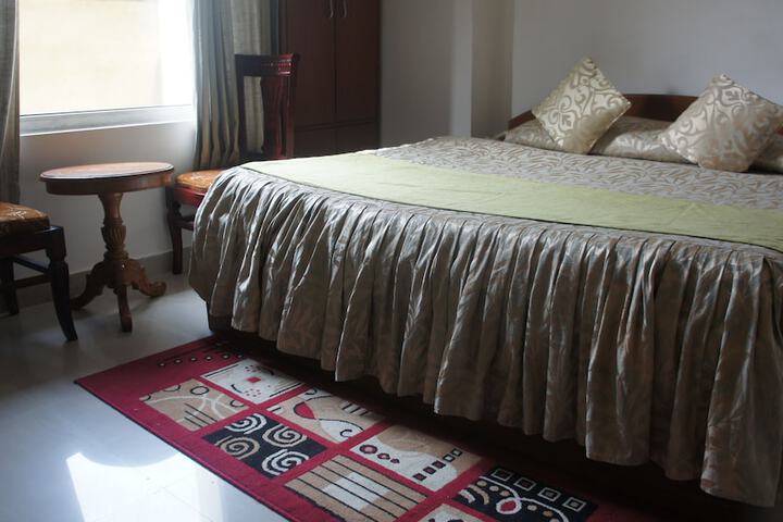 Room 3 of 16