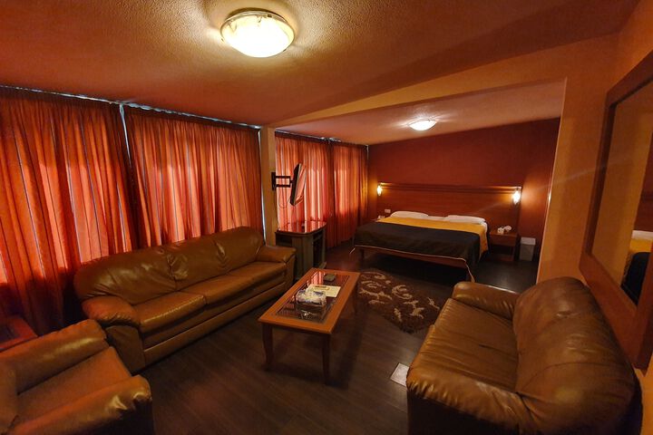 Room 9 of 9