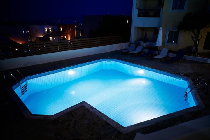 Pool 37 of 50