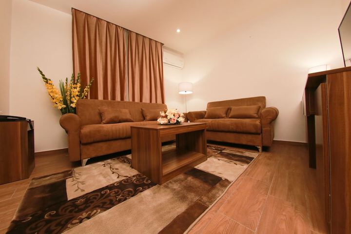 Room 10 of 22