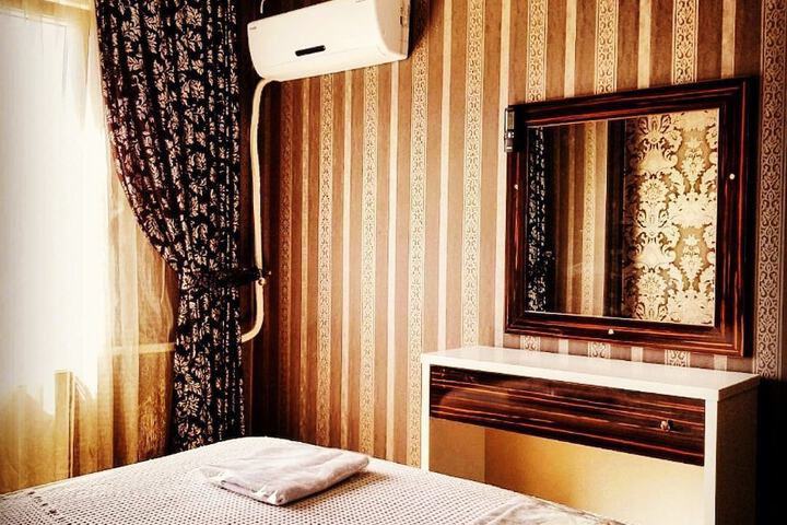 Room 5 of 27