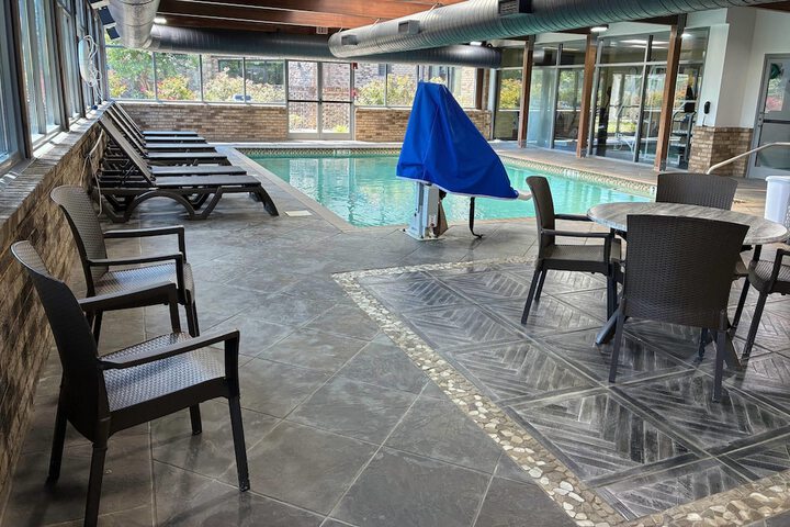 Pool 51 of 87