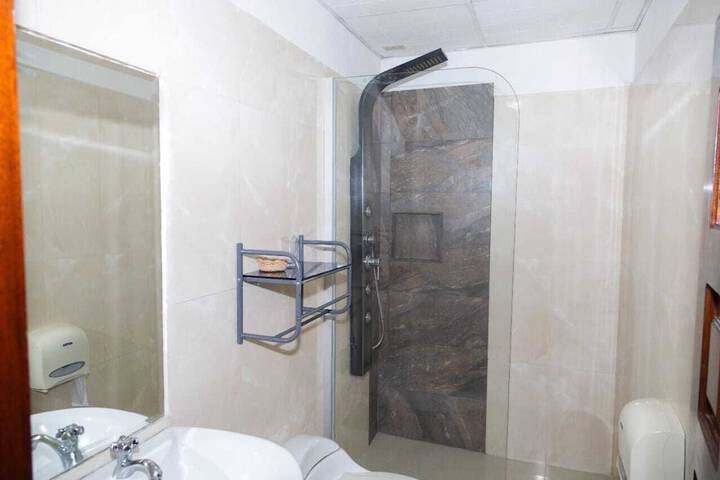 Room 15 of 30