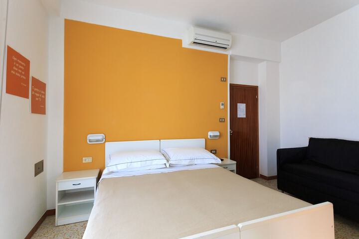 Room 3 of 55