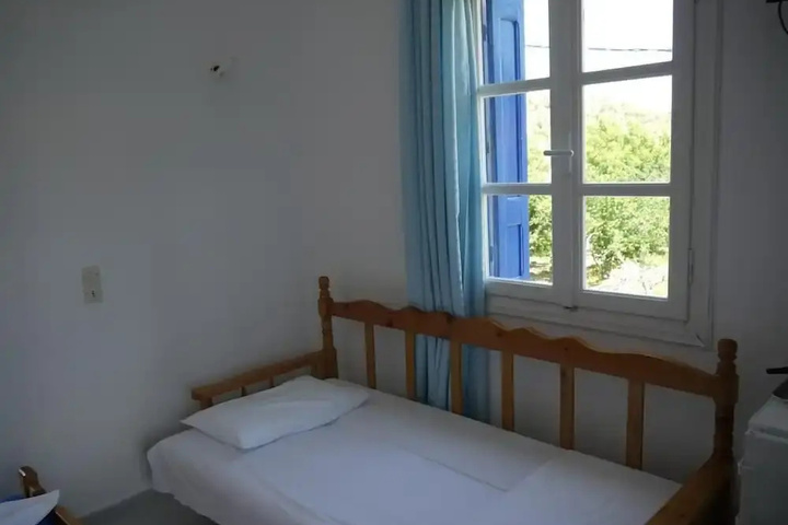 Room 3 of 11