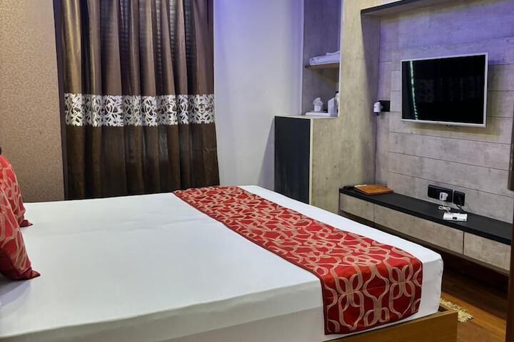 Room 27 of 48