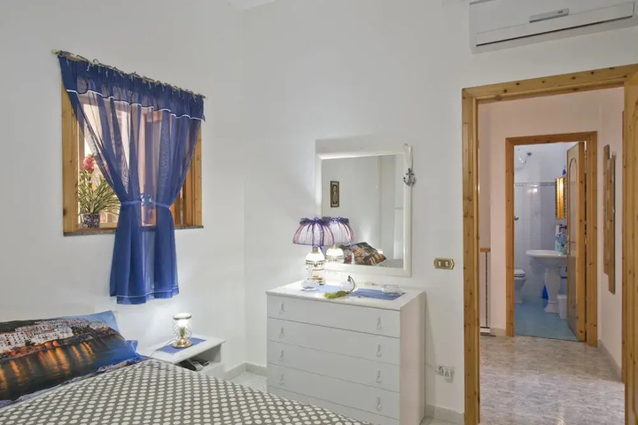 Casabona Holiday