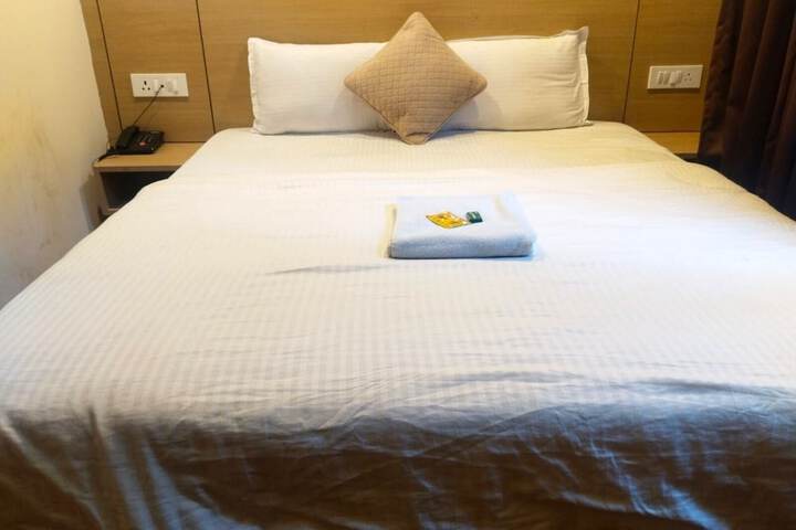 Room 8 of 45