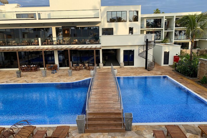 Pool 41 of 73