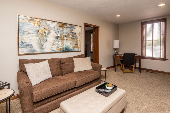 Room 15 of 23