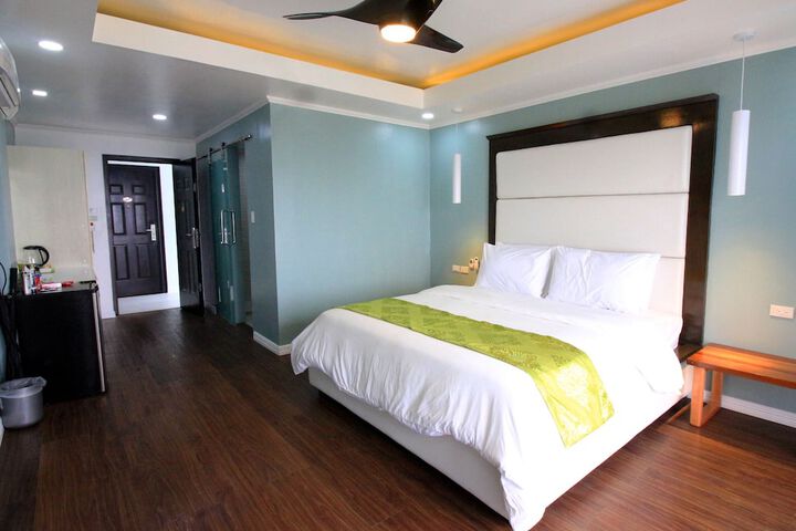 Room 16 of 87