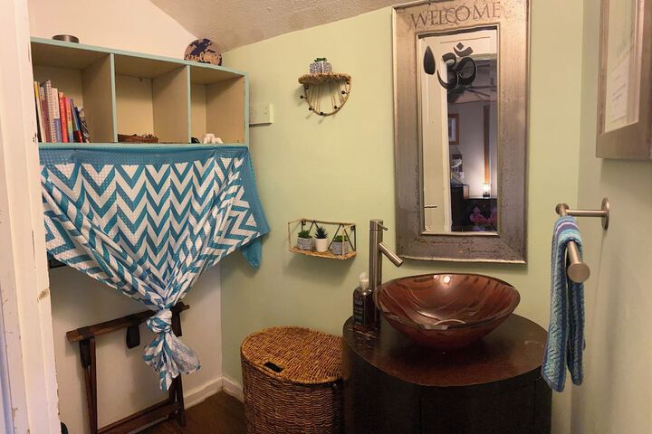 Room 43 of 83