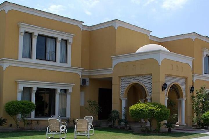 Exterior of Hotel One Bahawalpur