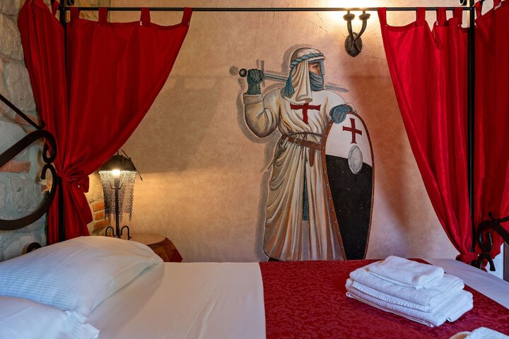 Room 4 of 78