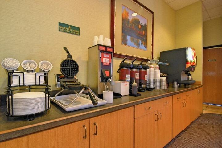 Breakfast/Coffee Service 59 of 64