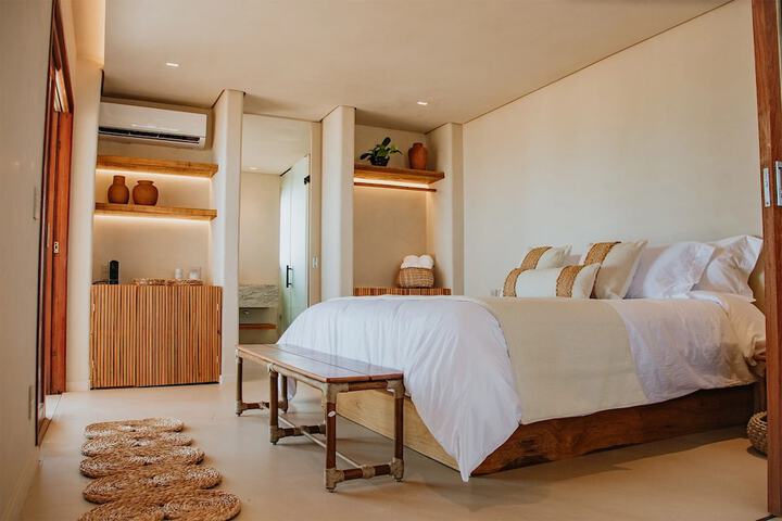 Room 42 of 79