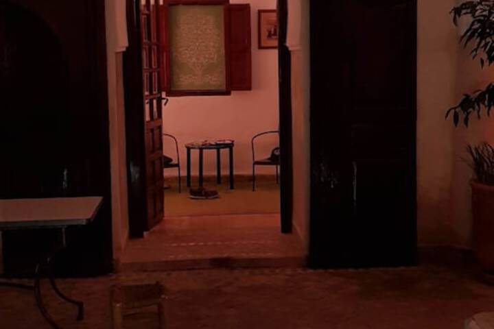 Room 13 of 96