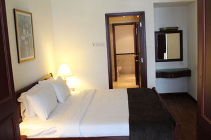 Room 42 of 83