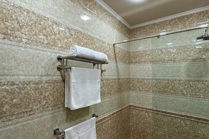 Room 15 of 31