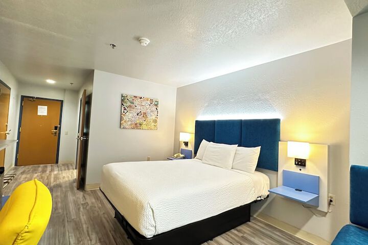 Room 7 of 34
