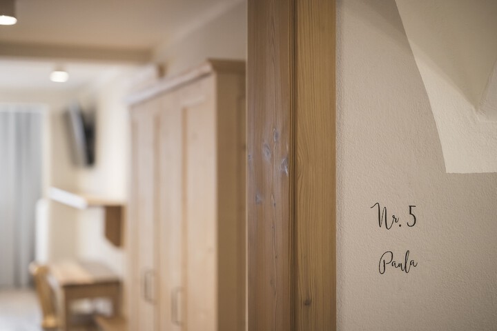 Room 63 of 214
