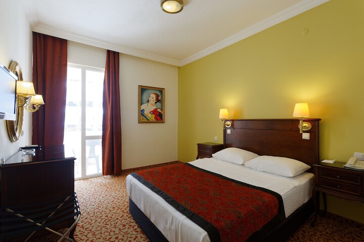 Room 30 of 120