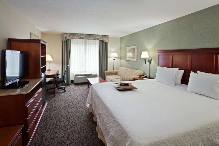 1 King Bed (7 of 13)