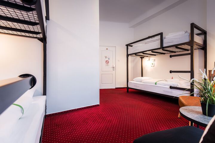 Room 17 of 49