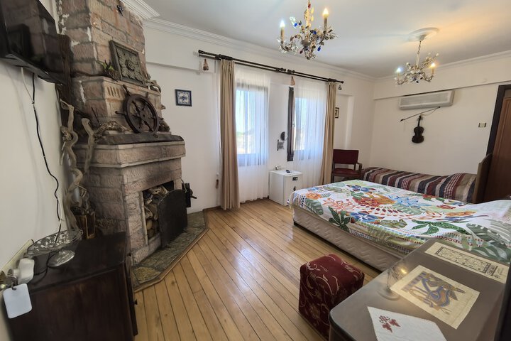 Room 49 of 92