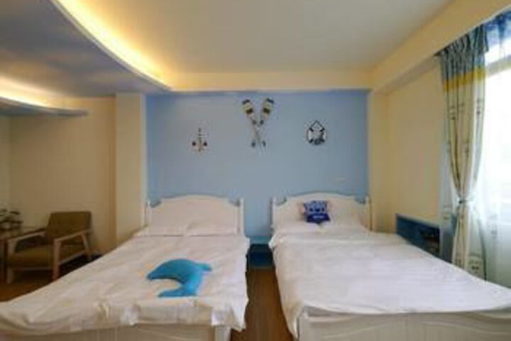 Room 32 of 39
